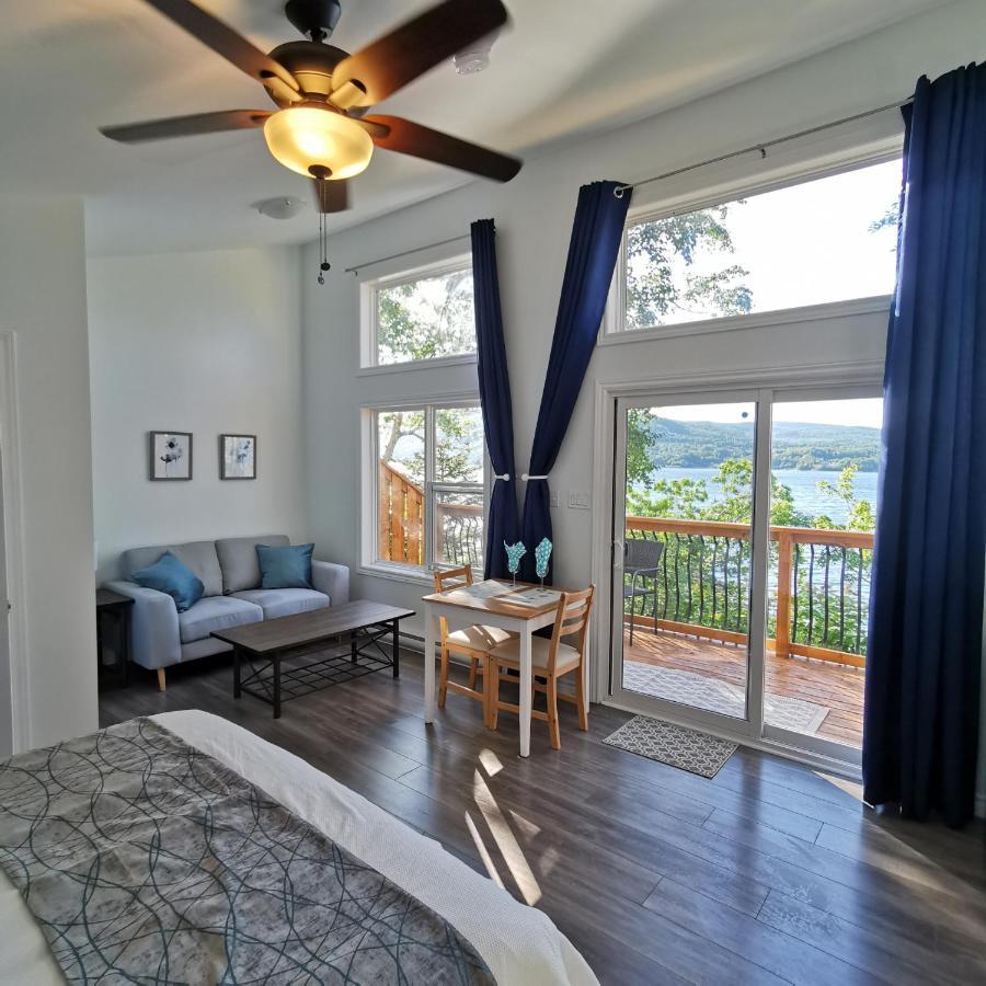 Knotty Pine Ocean Front Suite - Adults Only 英戈尼什 外观 照片