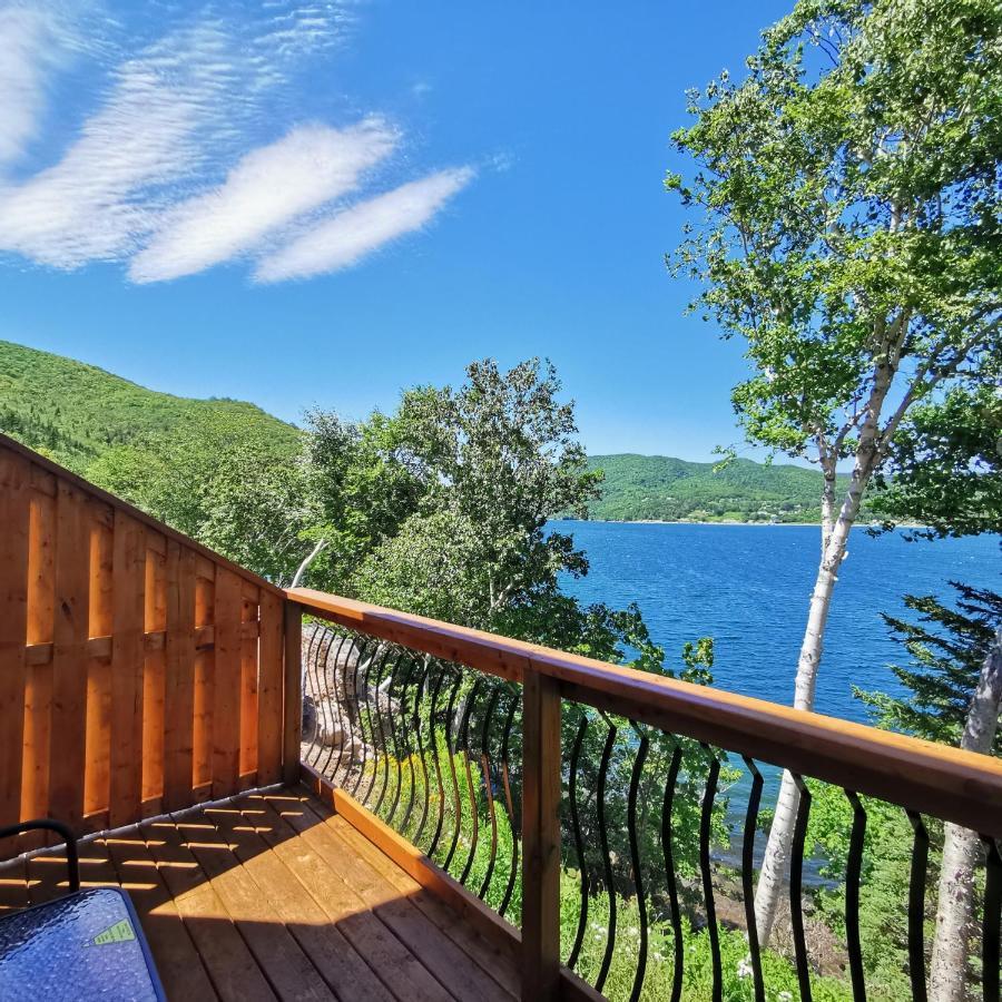 Knotty Pine Ocean Front Suite - Adults Only 英戈尼什 外观 照片