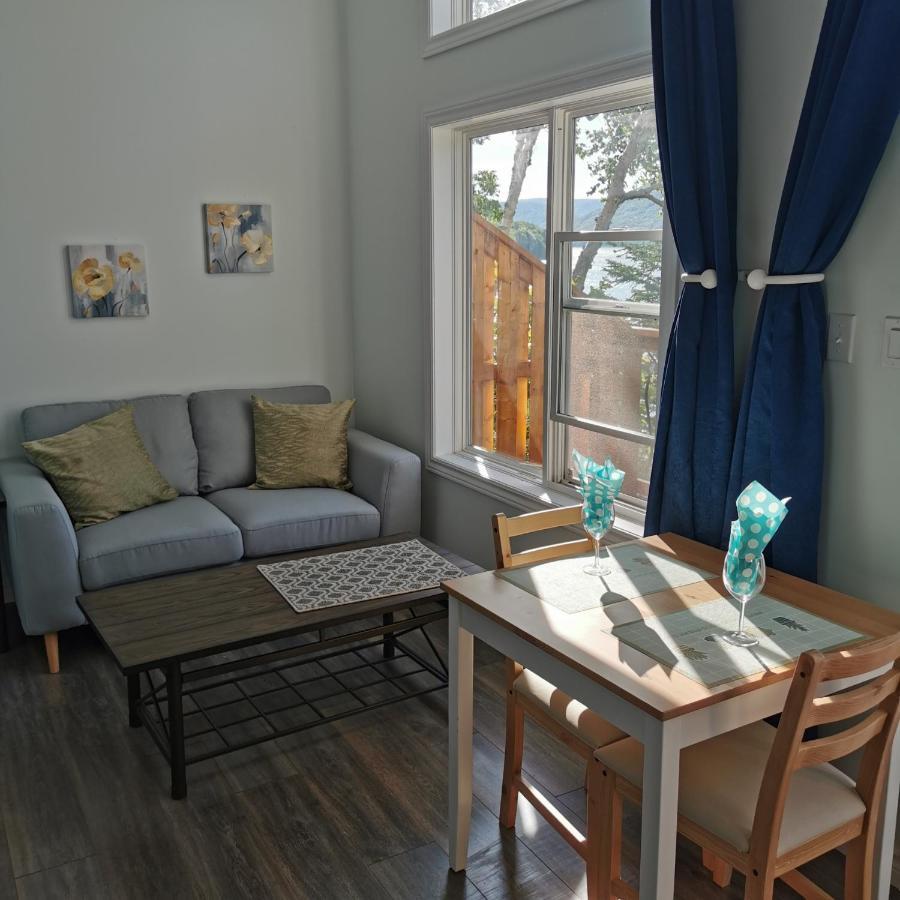 Knotty Pine Ocean Front Suite - Adults Only 英戈尼什 外观 照片
