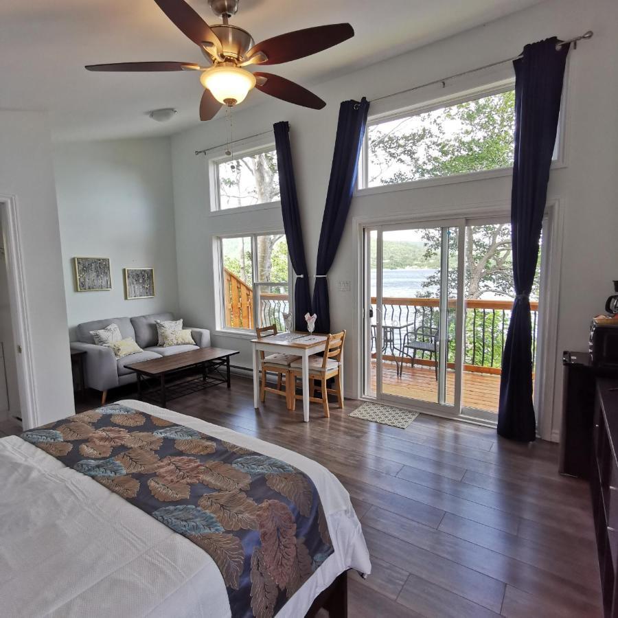 Knotty Pine Ocean Front Suite - Adults Only 英戈尼什 外观 照片