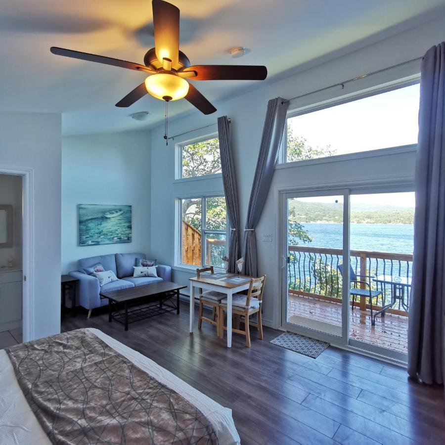 Knotty Pine Ocean Front Suite - Adults Only 英戈尼什 外观 照片
