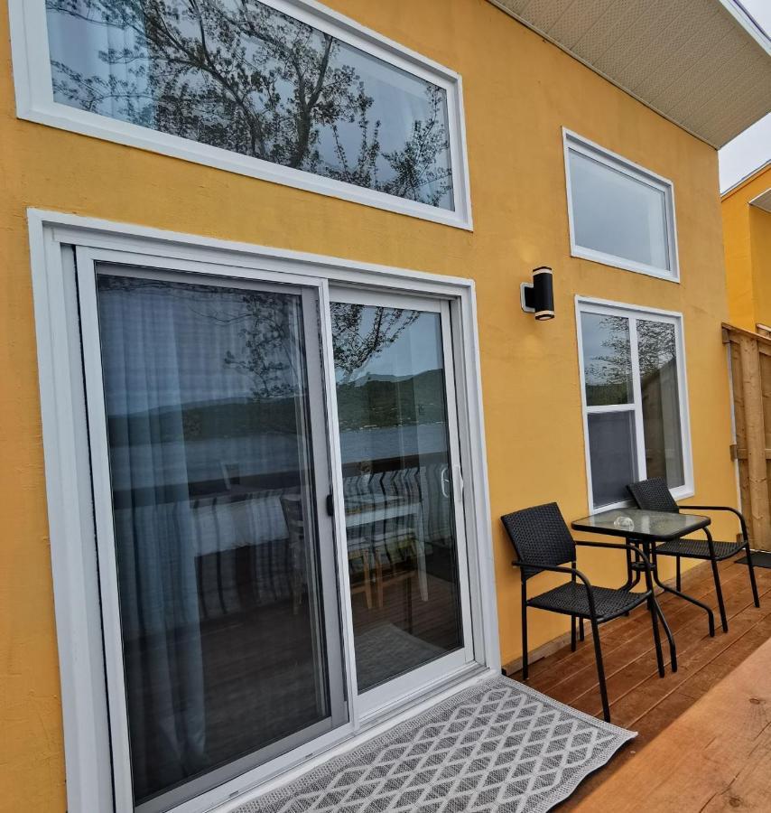 Knotty Pine Ocean Front Suite - Adults Only 英戈尼什 外观 照片
