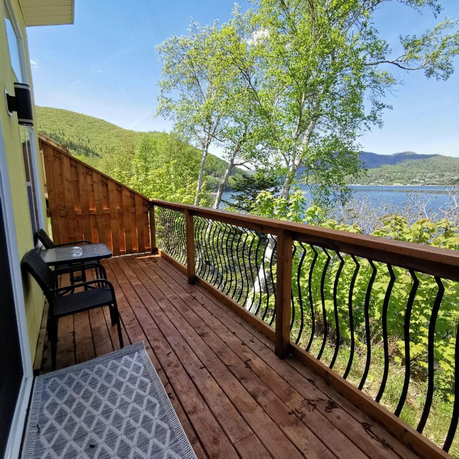 Knotty Pine Ocean Front Suite - Adults Only 英戈尼什 外观 照片