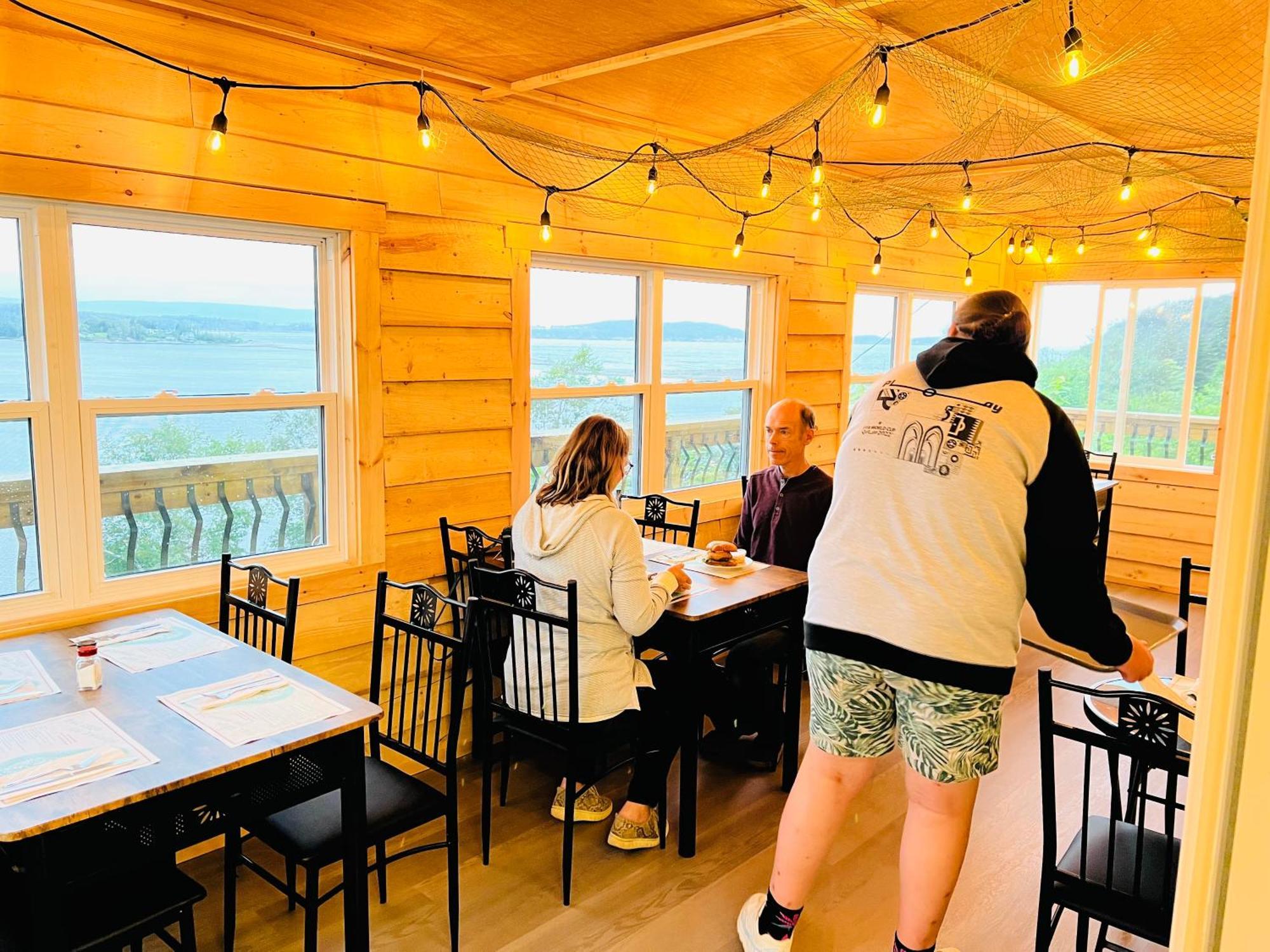 英戈尼什Knotty Pine Ocean Front Cabin - Adults Only别墅 外观 照片