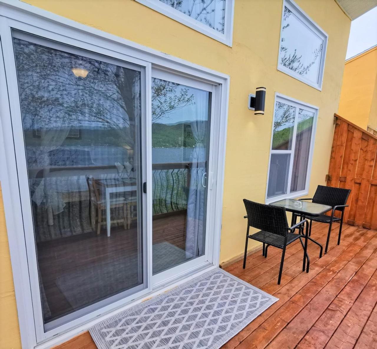 Knotty Pine Ocean Front Suite - Adults Only 英戈尼什 客房 照片