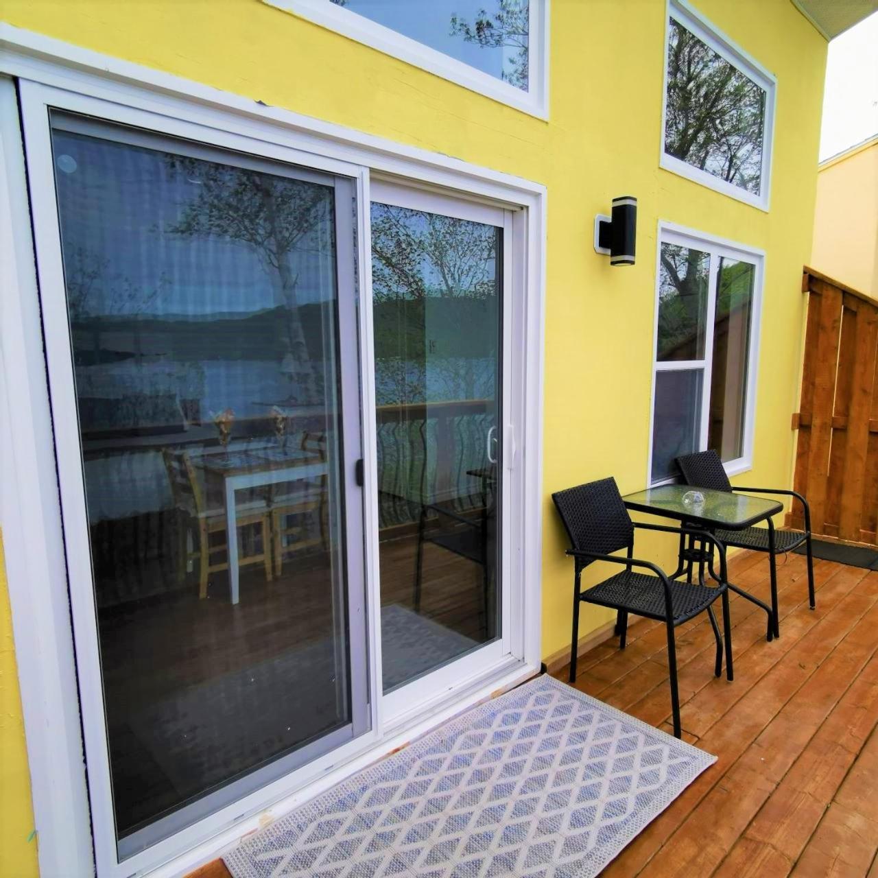 Knotty Pine Ocean Front Suite - Adults Only 英戈尼什 客房 照片